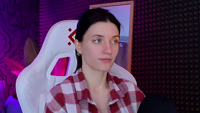 roxy riot  online show from March 16, 2025, 12:11 pm