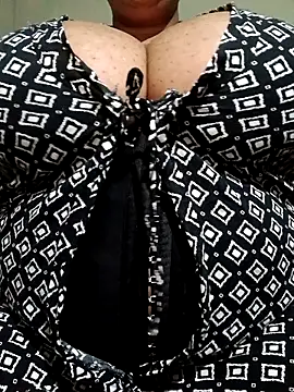 cococrush25 online show from November 26, 2025, 6:20 pm