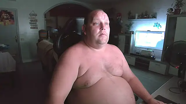 Hotfire-112 online show from June 3, 2026, 8:58 pm