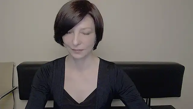  AngeliaFlow  online show from February 22, 2025, 10:18 am