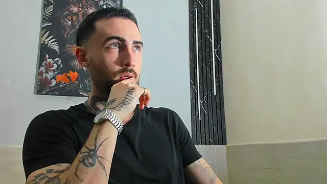 Luke davis01 online show from February 27, 2025, 1:07 pm