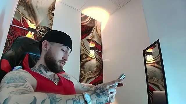 Luke davis01 online show from January 9, 2026, 1:14 pm