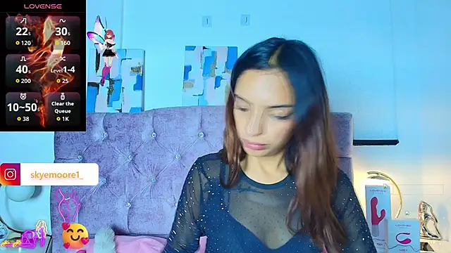 Skye Moore online show from October 2, 2025, 6:48 pm