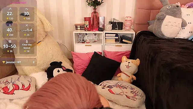 NataliaNovak online show from February 11, 2026, 10:37 pm