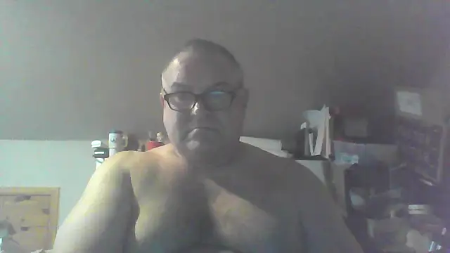 Snapshot of mkestr69 chatting on January 9, 2026, 10:11 pm mkestr69 online show from January 9, 2026, 10:11 pm