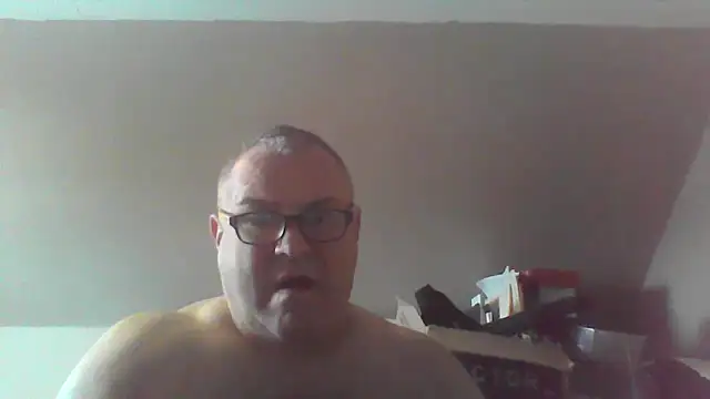 Snapshot of mkestr69 chatting on February 5, 2026, 5:28 pm mkestr69 online show from February 5, 2026, 5:28 pm