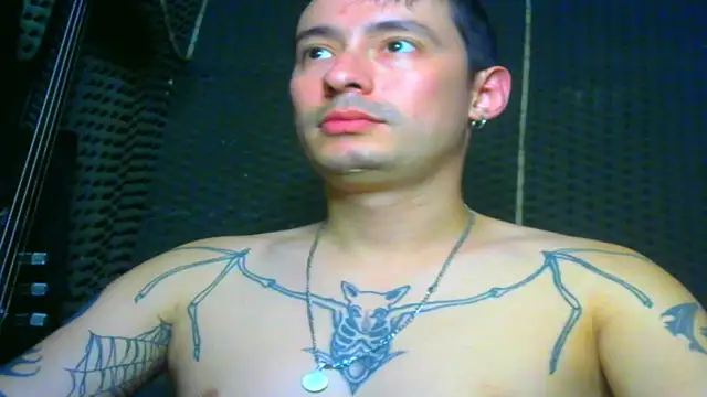 Snapshot of vampireathome chatting on March 4, 2025, 5:00 am vampireathome online show from March 4, 2025, 5:00 am