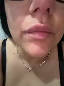 daianaspencer online show from April 17, 2026, 6:49 am