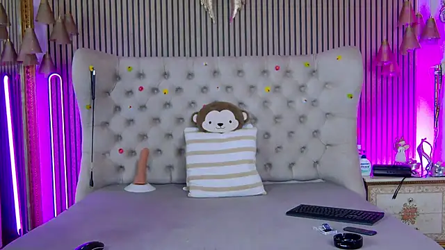 PlayfulShow online show from February 19, 2026, 12:45 pm