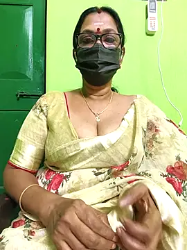 Snapshot of niiveditha chatting on February 25, 2025, 2:11 pm niiveditha online show from February 25, 2025, 2:11 pm