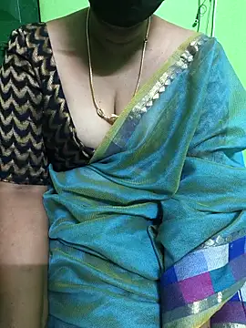 Snapshot of niiveditha chatting on March 17, 2025, 6:53 pm niiveditha online show from March 17, 2025, 6:53 pm