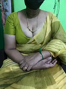 Snapshot of niiveditha chatting on March 18, 2025, 6:03 am niiveditha online show from March 18, 2025, 6:03 am