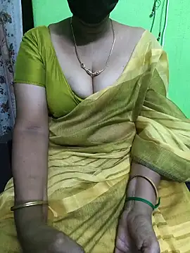 Snapshot of niiveditha chatting on March 18, 2025, 10:03 am niiveditha online show from March 18, 2025, 10:03 am