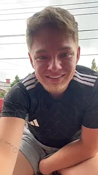 Angel Montiell online show from November 5, 2025, 8:09 pm