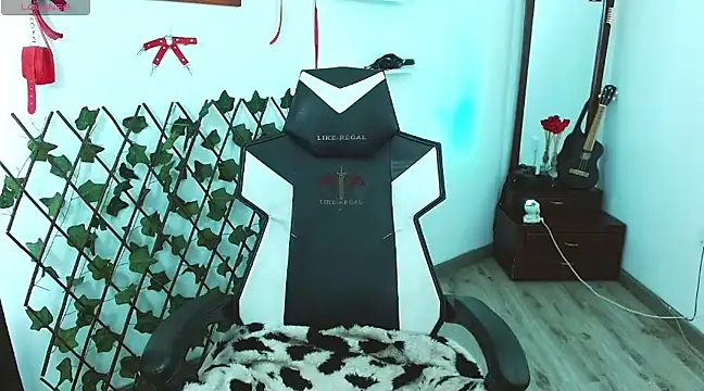 Snapshot of imcleo_xoxo chatting on February 25, 2025, 1:39 pm imcleo xoxo online show from February 25, 2025, 1:39 pm