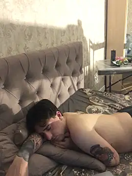 dark-willoww online show from February 16, 2025, 4:42 am