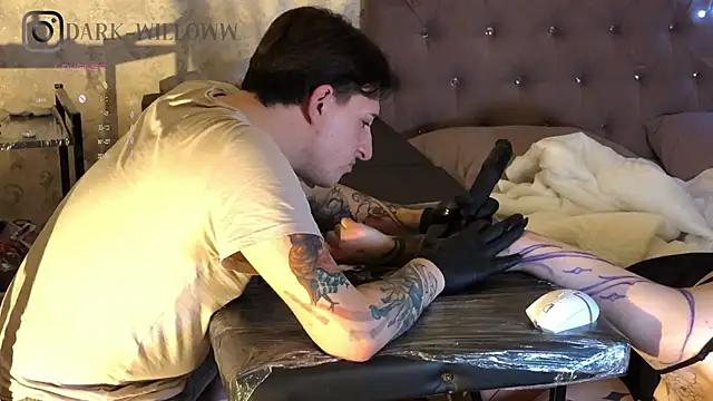 dark-willoww online show from February 18, 2025, 2:27 am