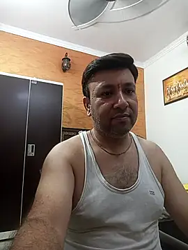 Snapshot of innocentboy1987 chatting on September 27, 2025, 7:35 am innocentboy1987 online show from September 27, 2025, 7:35 am