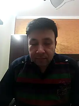 innocentboy1987 online show from December 2, 2025, 5:02 am