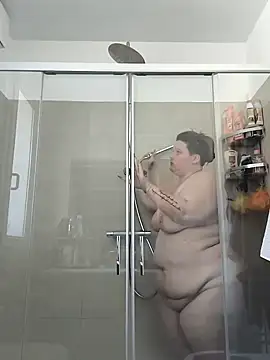 Snapshot of kitsune_giada chatting on March 10, 2025, 12:59 pm kitsune giada online show from March 10, 2025, 12:59 pm