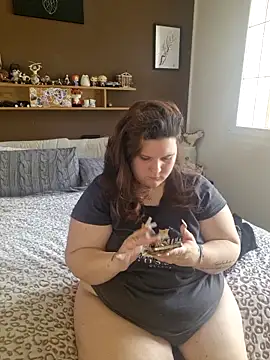 Snapshot of kitsune_giada chatting on March 21, 2025, 1:34 pm kitsune giada online show from March 21, 2025, 1:34 pm