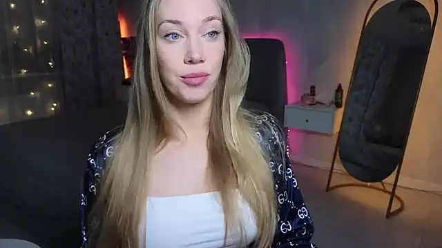 Snapshot of Engel_13 chatting on May 9, 2026, 7:52 pm Engel 13 online show from May 9, 2026, 7:52 pm