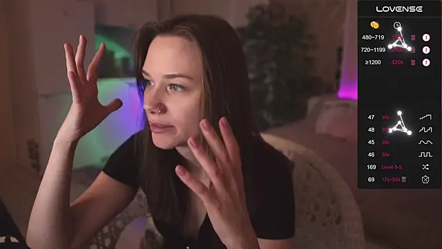 alexa feels  online show from November 13, 2025, 4:06 pm