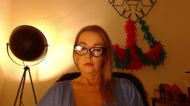 Snapshot of leaxSTAR chatting on July 15, 2026, 2:22 pm leaxSTAR online show from July 15, 2026, 2:22 pm