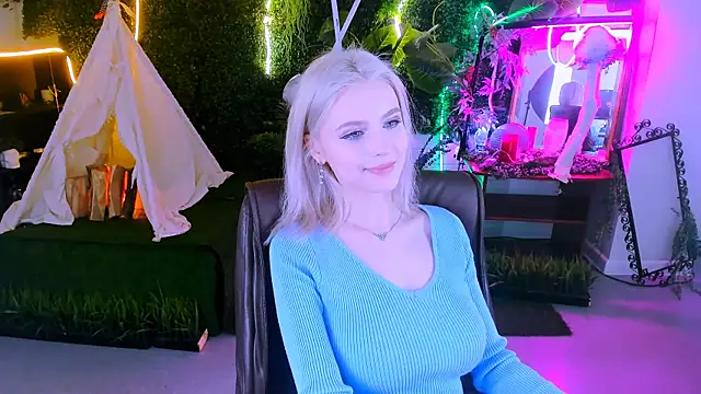 LeonaStane online show from February 14, 2025, 12:09 am