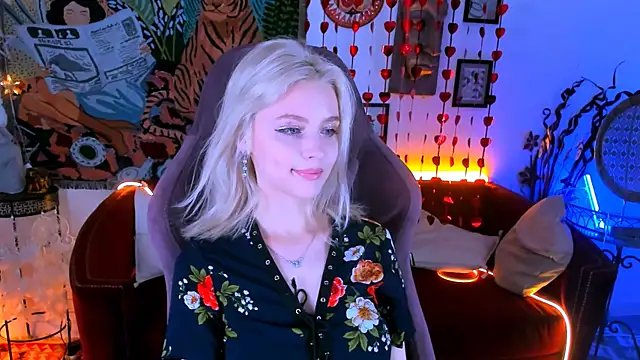 LeonaStane online show from February 21, 2025, 8:05 pm