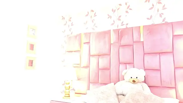 ArianaFranco online show from June 15, 2026, 2:52 pm