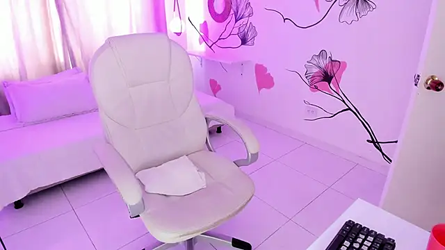 Isabela Fiorelli online show from November 4, 2025, 1:21 pm