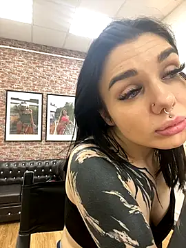 MaeveMoon online show from September 14, 2025, 3:55 pm