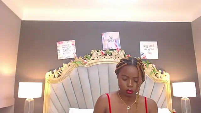 LindaBird online show from February 13, 2025, 8:55 pm