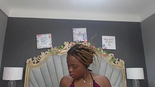 LindaBird online show from February 19, 2025, 12:00 pm