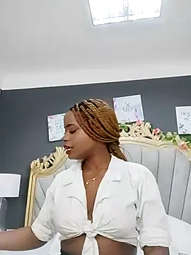 LindaBird online show from March 22, 2025, 7:09 pm