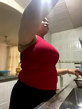 Carola-Ross online show from September 16, 2025, 5:47 pm