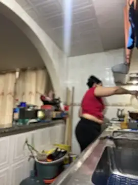 Carola-Ross online show from September 24, 2025, 6:33 pm