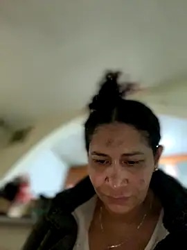 Carola-Ross online show from September 29, 2025, 5:51 pm