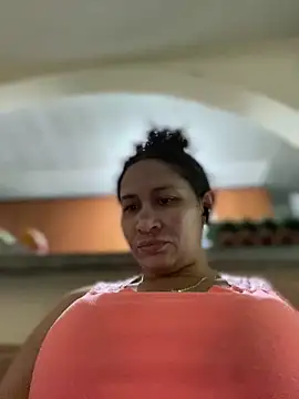 Carola-Ross online show from October 15, 2025, 5:46 pm