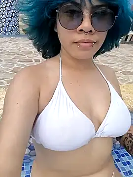 Snapshot of Valery_Nicolle_18 chatting on September 21, 2025, 6:20 pm Valery Nicolle 18 online show from September 21, 2025, 6:20 pm