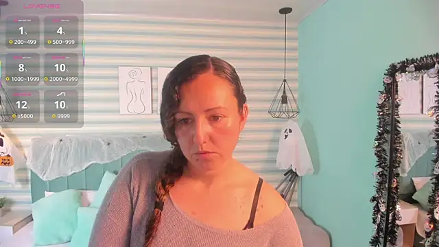 abby apple online show from October 30, 2025, 2:40 pm