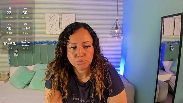 abby apple online show from November 29, 2025, 1:25 pm