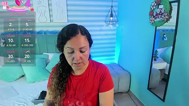 abby apple online show from December 22, 2025, 1:19 pm