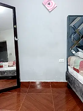 anahi evans19 online show from October 28, 2025, 10:23 pm