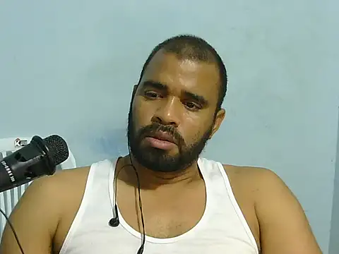 Snapshot of YOX22 chatting on June 13, 2026, 12:41 am YOX22 online show from June 13, 2026, 12:41 am