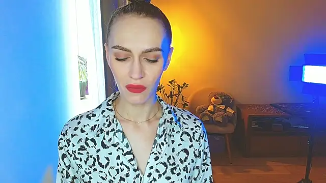 Lady Sunshine  online show from February 18, 2026, 8:10 am