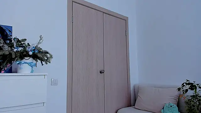 marilinaal online show from March 10, 2025, 10:15 am