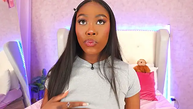 ThianaLopez online show from April 21, 2026, 8:44 pm