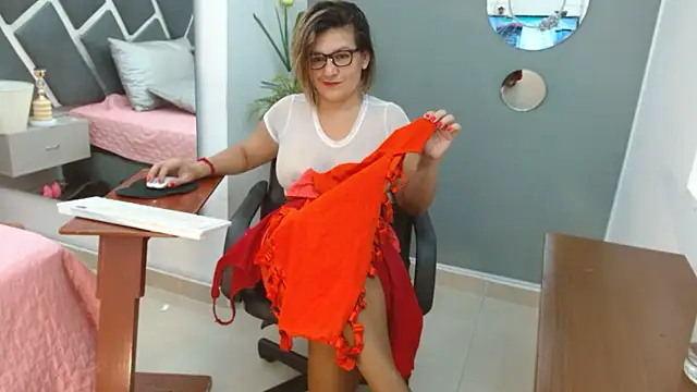 Snapshot of StephyJones1 chatting on January 23, 2025, 8:24 pm StephyJones1 online show from January 23, 2025, 8:24 pm